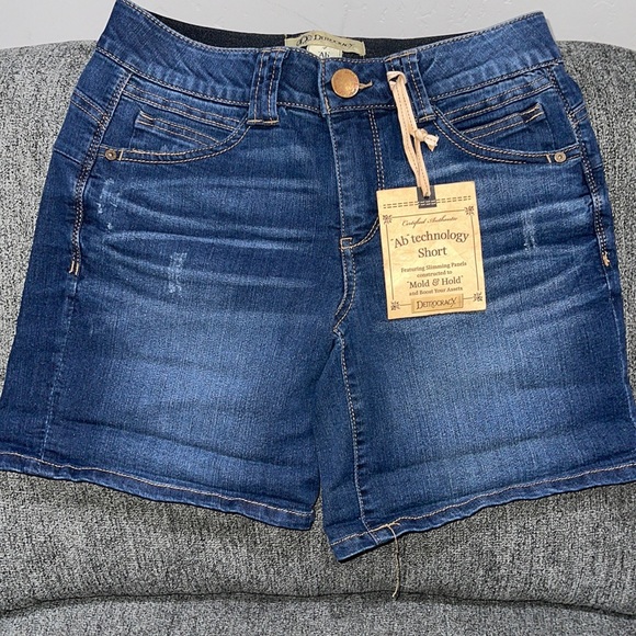 Democracy Pants - Democracy Jean Shorts